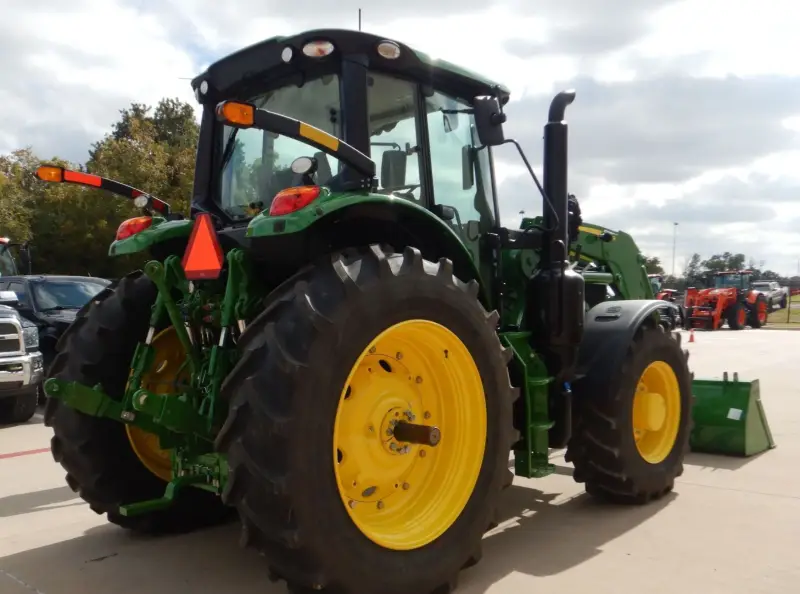 2022 John Deere 6155M photo 5