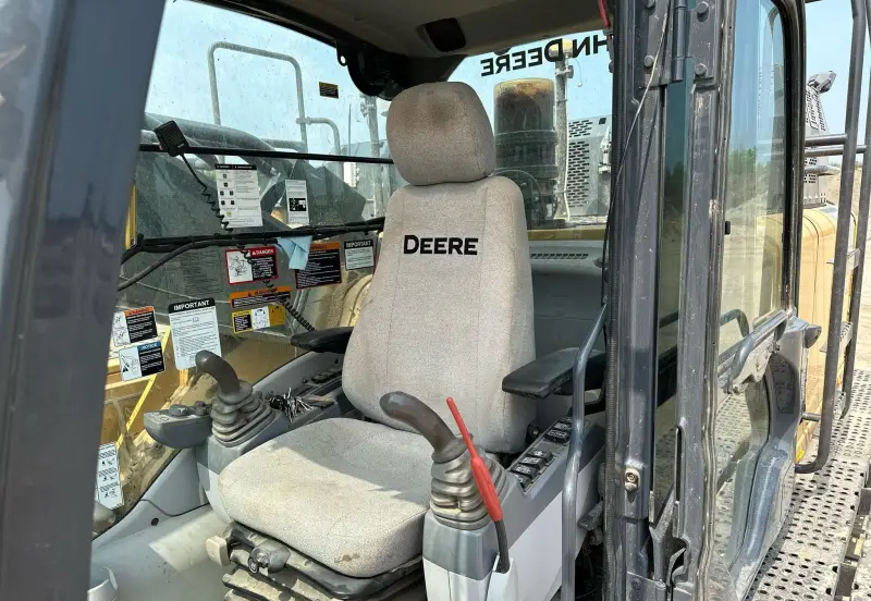 2017 John Deere 470G LC photo 70