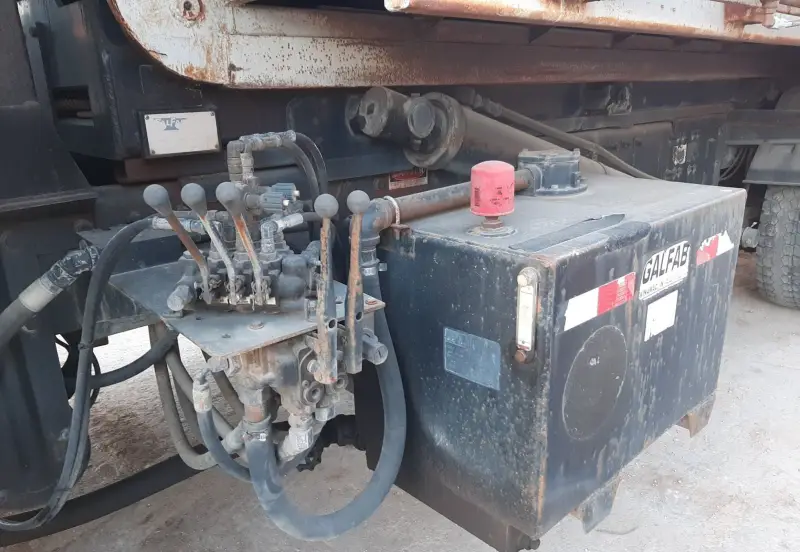 2006 Peterbilt photo 22