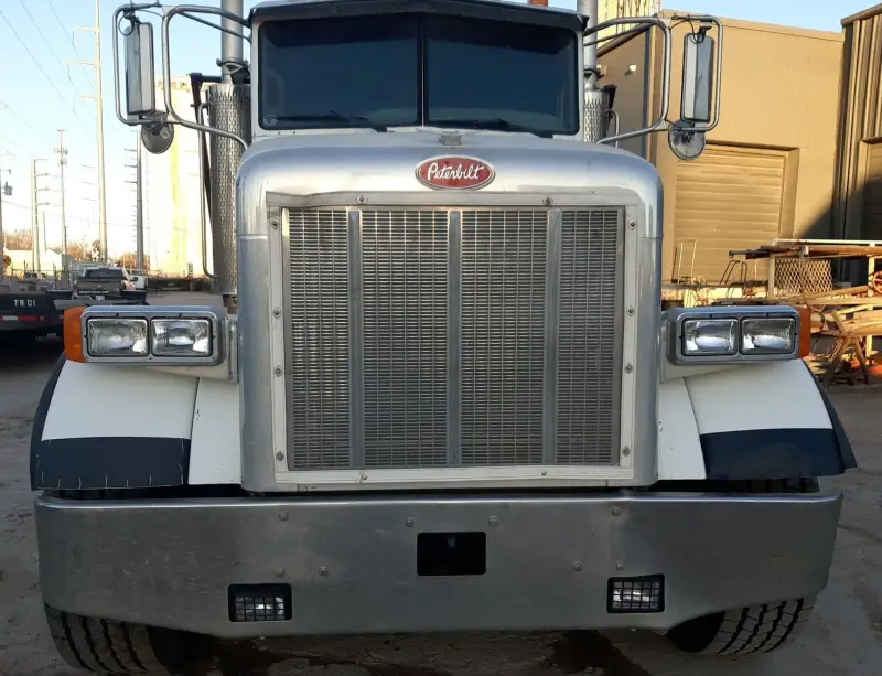 2006 Peterbilt photo 11