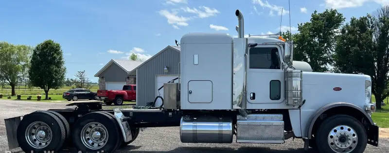 2015 Peterbilt 389 photo 4
