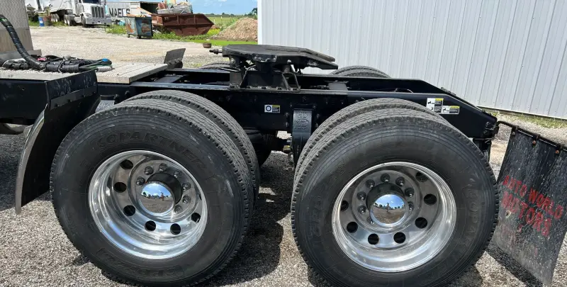 2015 Peterbilt 389 photo 73