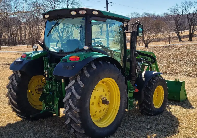 2015 John Deere 6125R photo 5