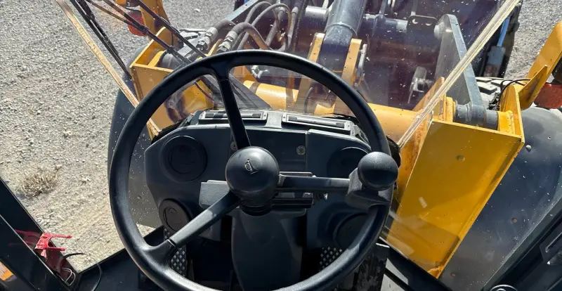2009 John Deere 544K photo 37