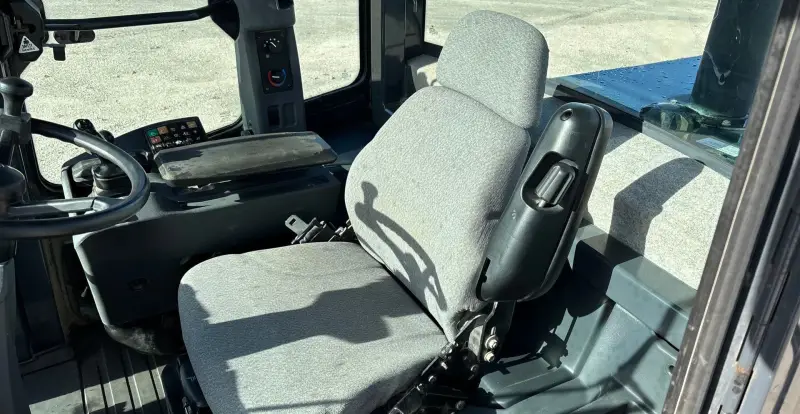 2009 John Deere 544K photo 31