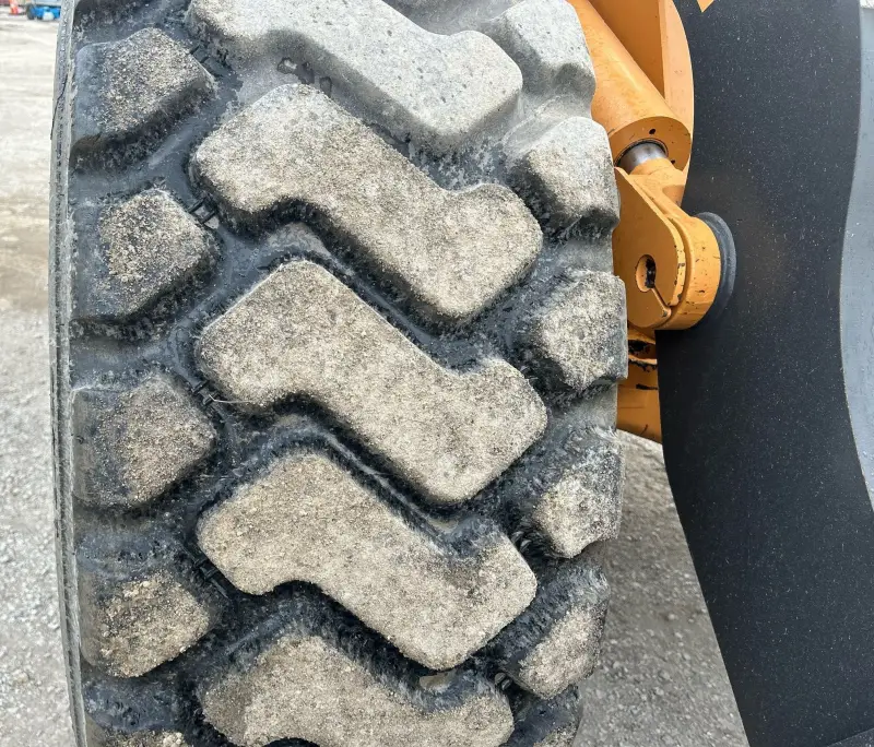 2007 Case 621D XT photo 64