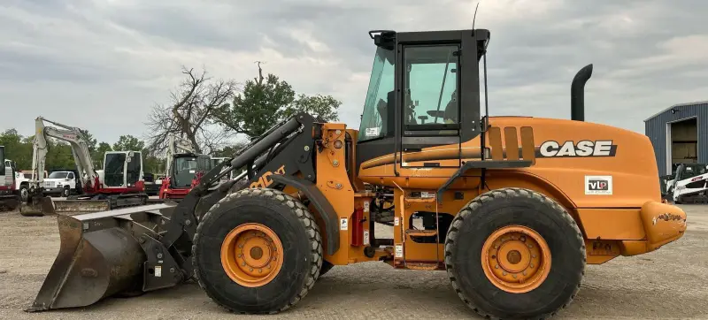 2007 Case 621D XT photo 8