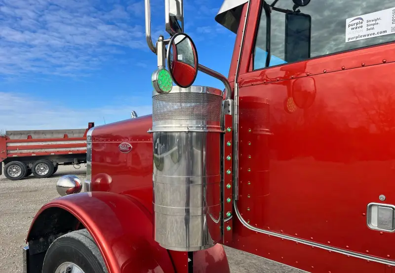 1990 Peterbilt 379 photo 12