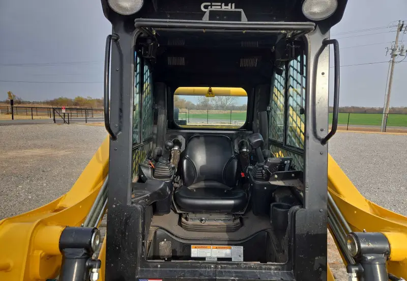 2023 Gehl VT320 photo 29