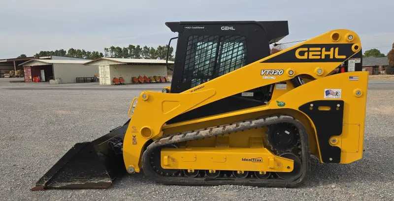 2023 Gehl VT320 photo 8
