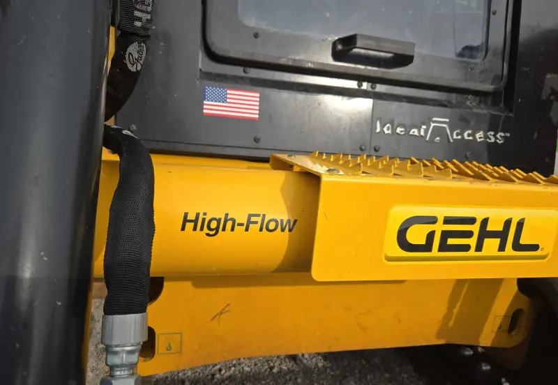 2023 Gehl VT320 photo 25