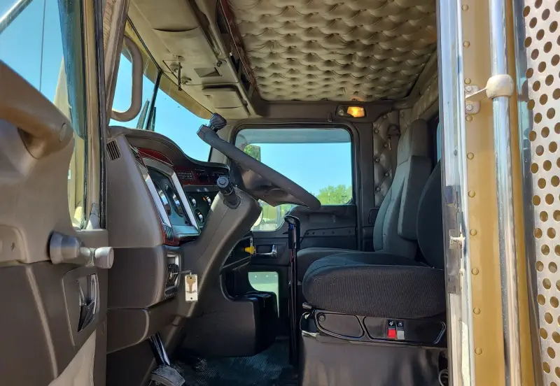 2008 Kenworth T800 photo 22