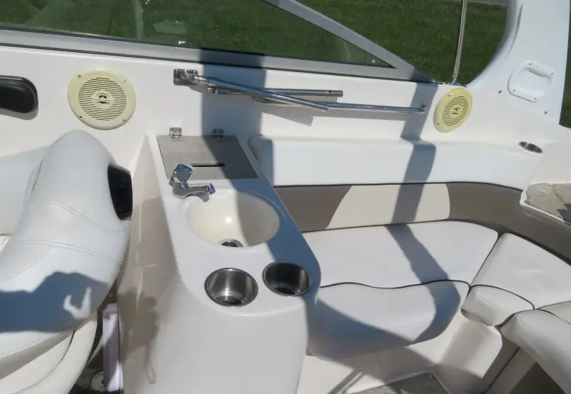2007 Rinker 262 Captiva Cuddy photo 22
