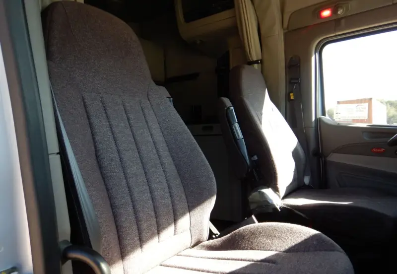 2019 Peterbilt 579 photo 40