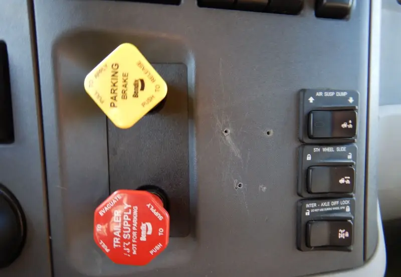 2019 Peterbilt 579 photo 28