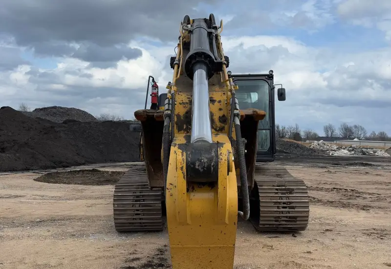 2018 Caterpillar 349FL photo 46