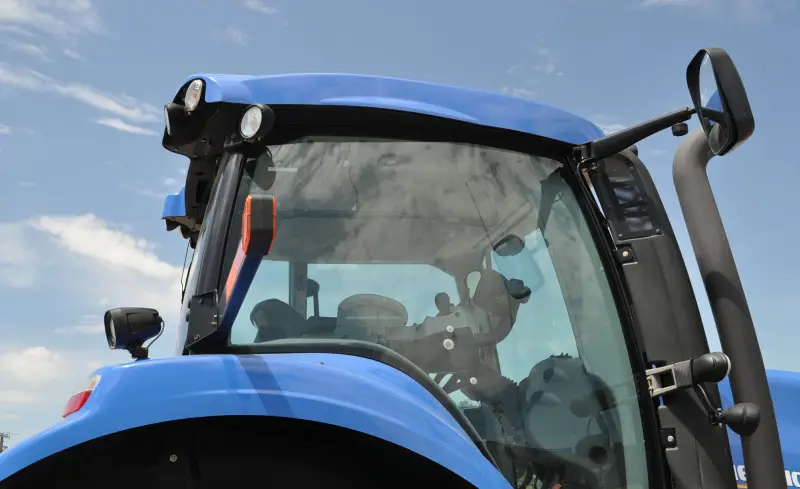 2012 New Holland T8.330 photo 53