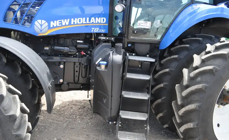 2012 New Holland T8.330 photo 39