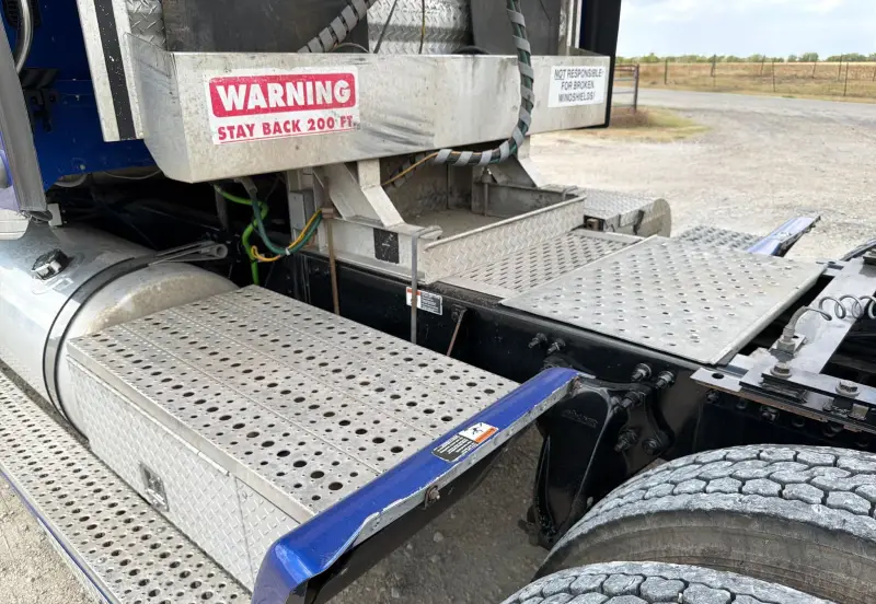 2020 Freightliner Coronado glider kit photo 32