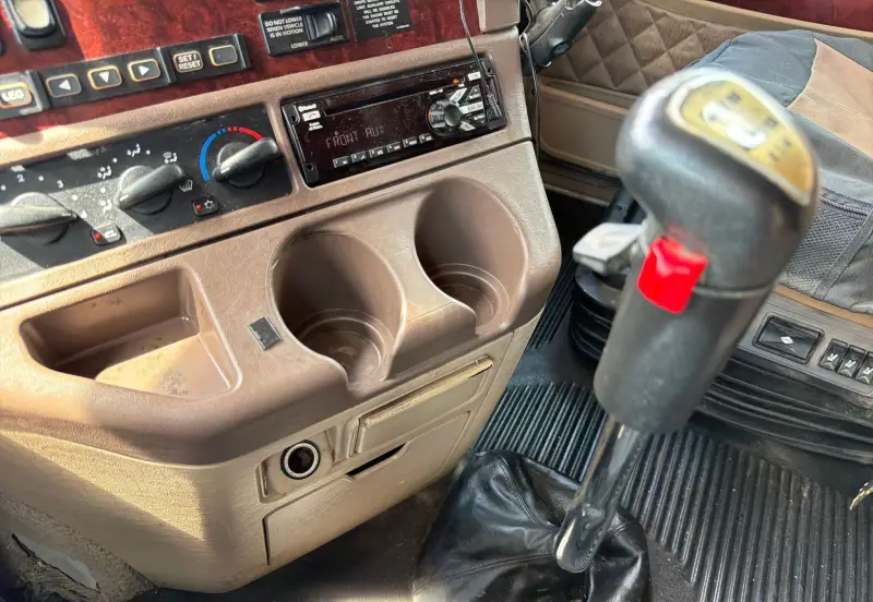 2020 Freightliner Coronado glider kit photo 54