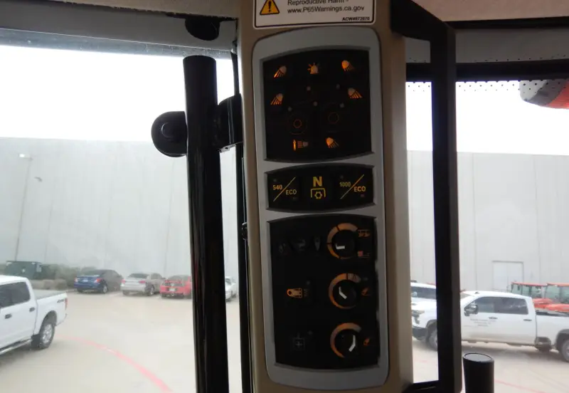 2019 Massey-Ferguson 7724S photo 22